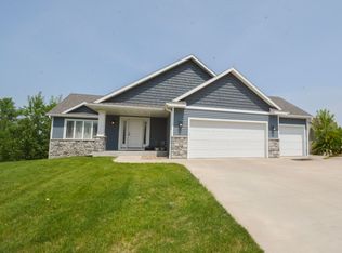 3999 Stone Point Dr NE, Rochester, MN 55906