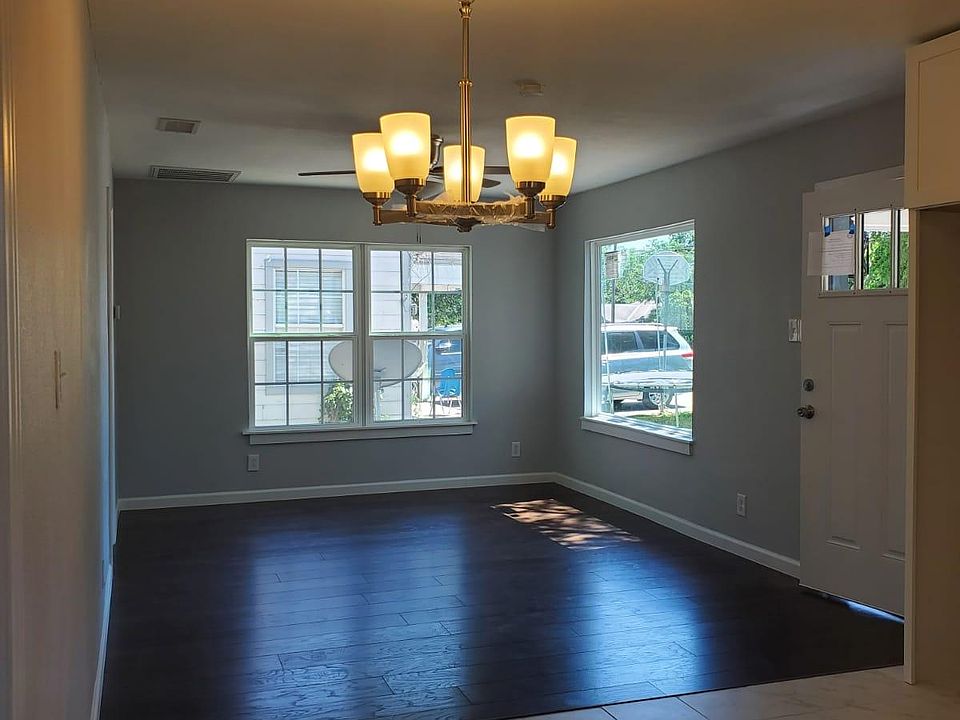1st image of 516 Phinney Ave