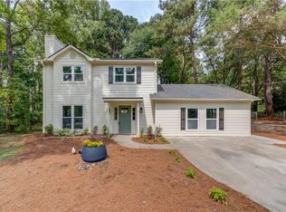 4725 Rock Springs Ct, Loganville, GA 30052