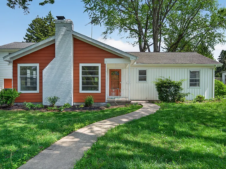 2206 S Courtland Ave — Photo 2