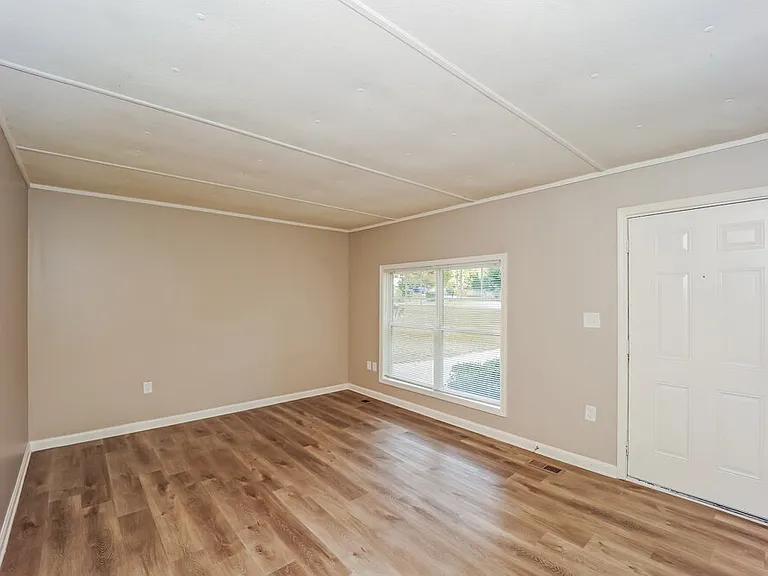 6608 Dorian Dr — Photo 5