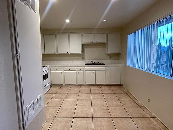 2nd image of 120 N Craig Ave