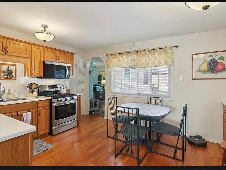 19617 Sycamore St — Photo 6