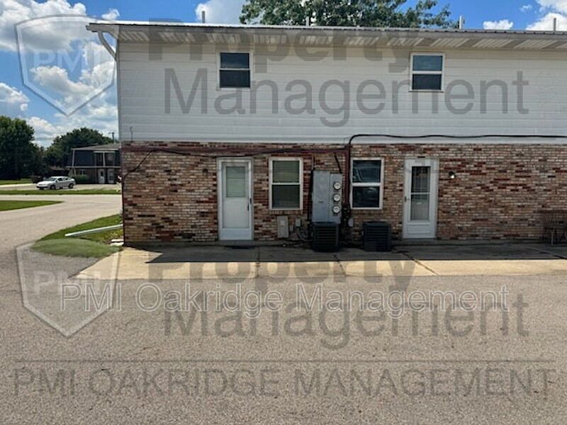 1st image of 1533 Spruce Ave