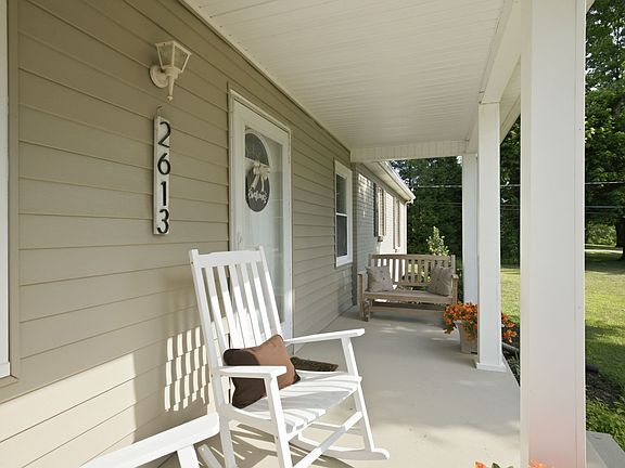 5th image of 2613 Country Haven Dr