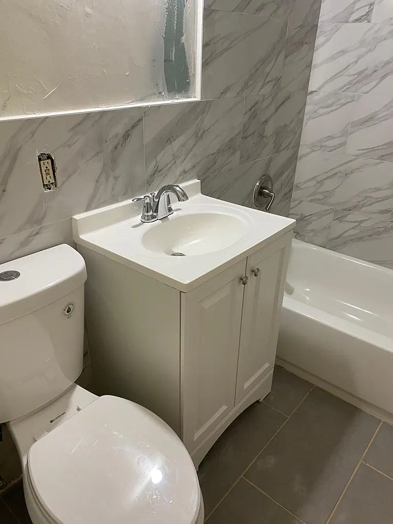 54 Linden Ave — Photo 2