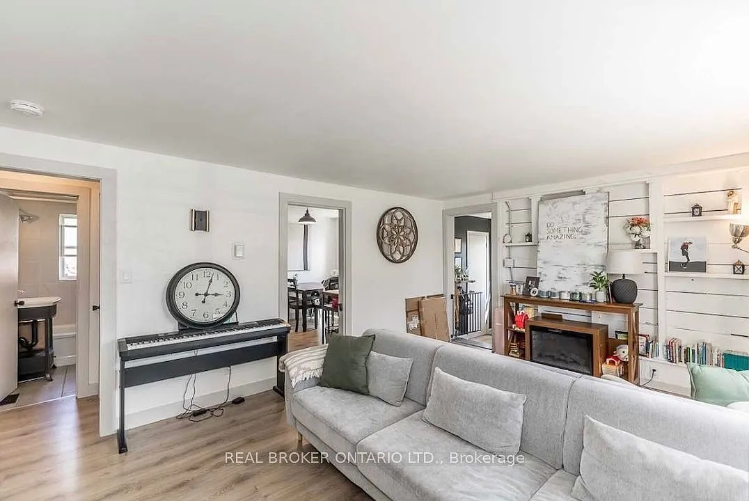 2 bed, $2,200 — Photo 2