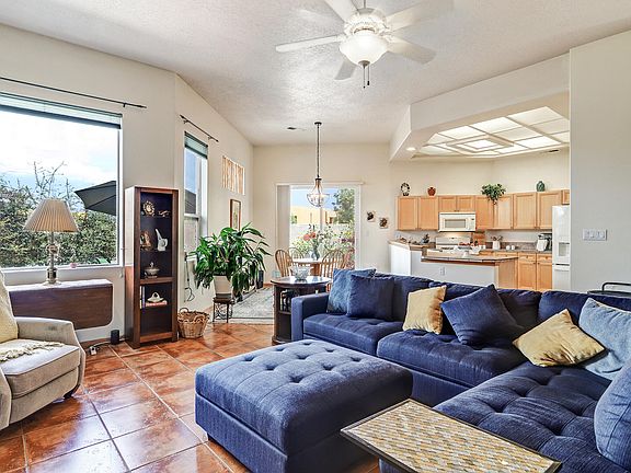 4th image of 4215 New Vistas Ct NW