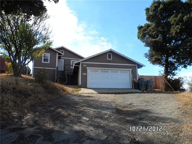 1163 Bush Ave photo 1