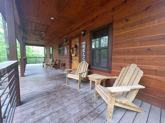 2nd image of 112 Timber Creek Trl