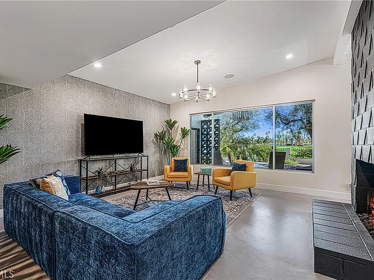 5155 E Bobolink Ln — Photo 10