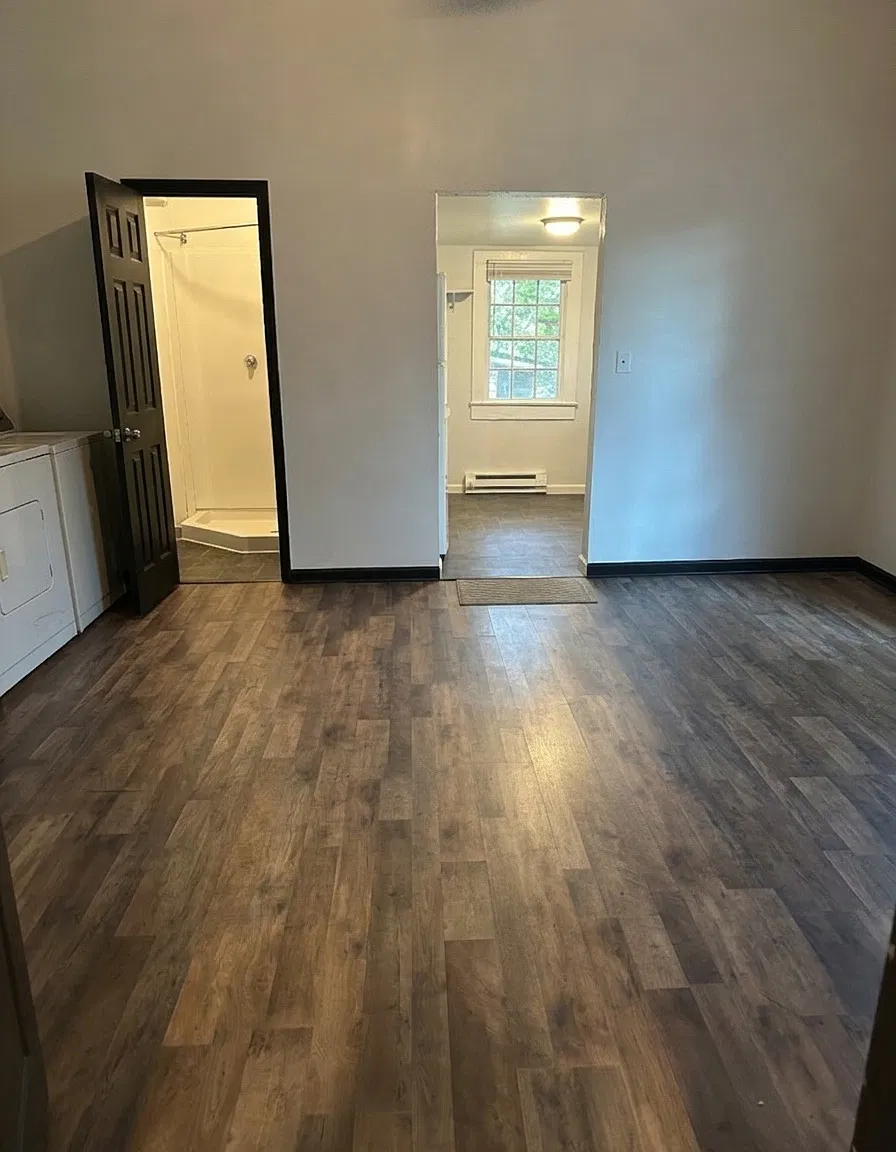 1 bed, 700 sqft, $900 — Photo 3