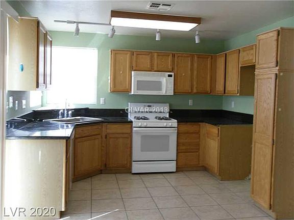 5th image of 909 Rainbow Meadows Dr #0