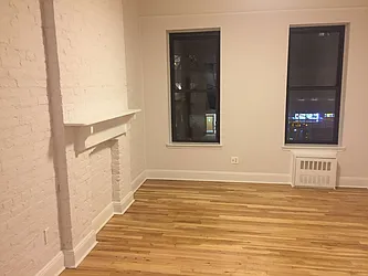 Rented by Metropolis Real Estate of Manhattan