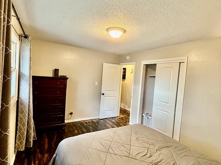 6147 Kevin Ave — Photo 6