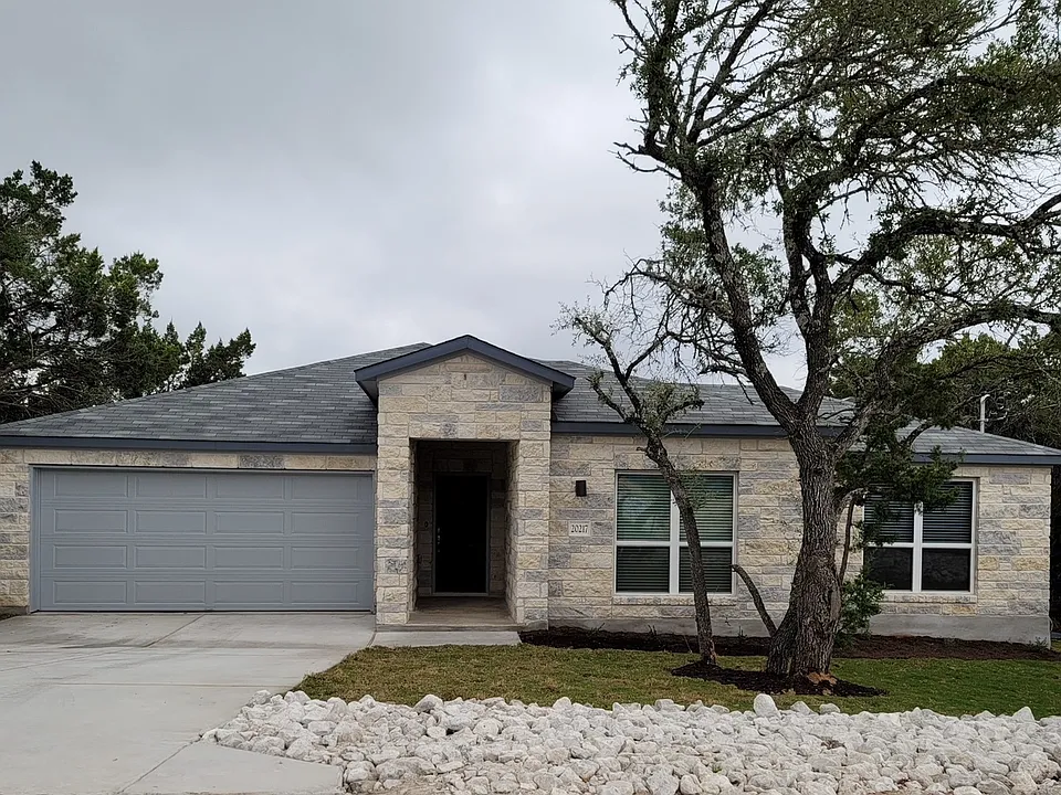 20217 Travis Dr