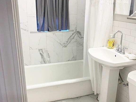 3rd image of 1108 S Detroit Ave APT A2