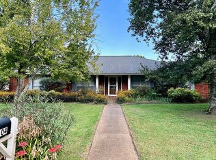 104 Acorn Ln, Starkville, MS 39759
