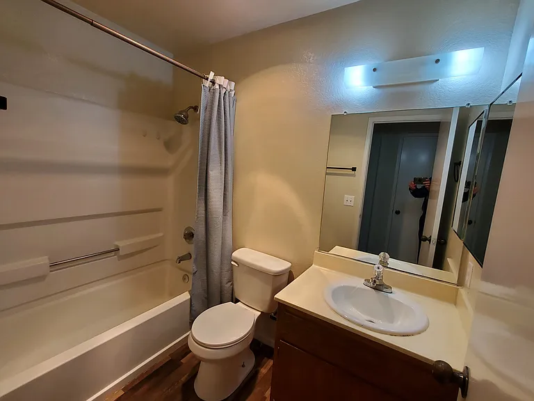315 Westmont Pl — Photo 5
