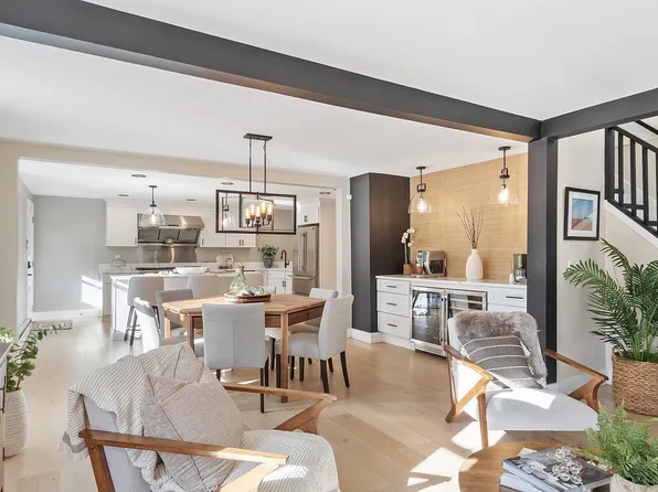 51 Fordway, Derry, NH 03808