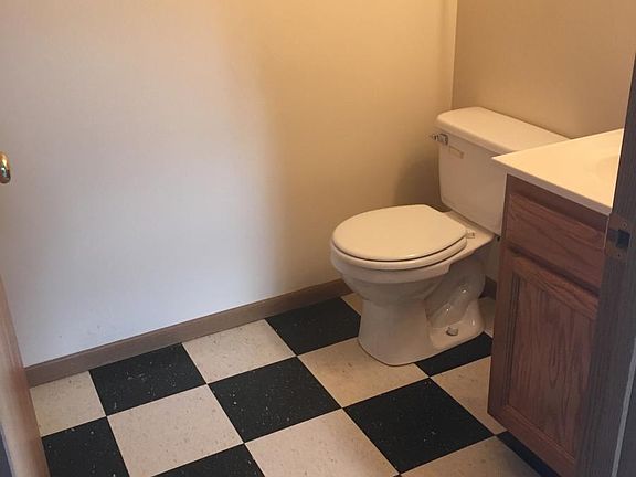 4th image of 217 Crittenden Ct #A