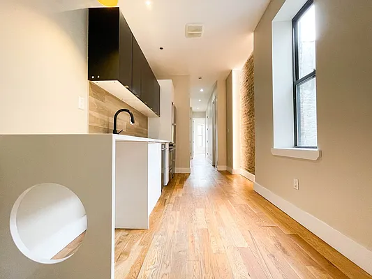 Rented by JB Mac Real Estate Inc. | media 3