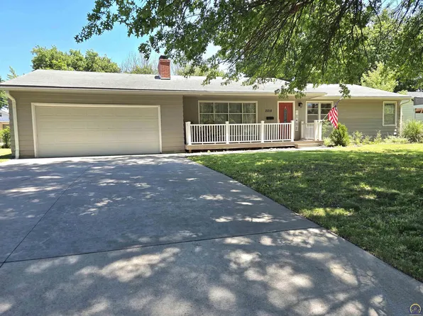 2018 SW Seabrook Ave, Topeka, KS 66604