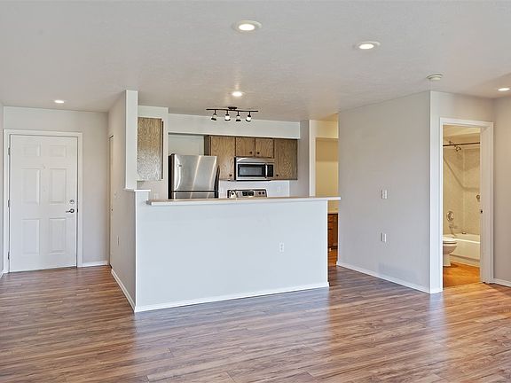 5th image of 22855 E Country Vista Dr APT 368