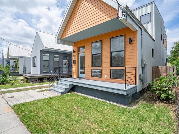 5th image of 1027 Verret St