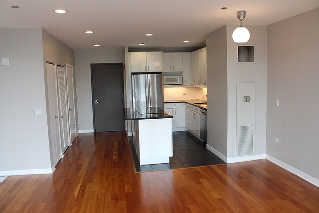 1st image of 737 W Washington Blvd APT 3106