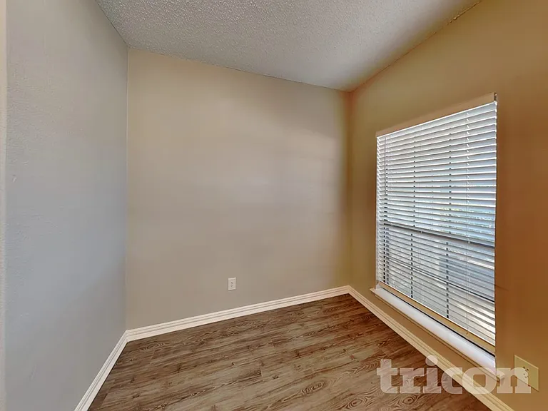 1130 Dandelion Dr — Photo 17