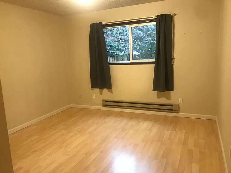 SW Terri Ct — Photo 10