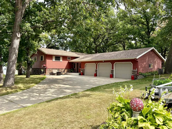 110 8th St NE, Long Prairie, MN 56347