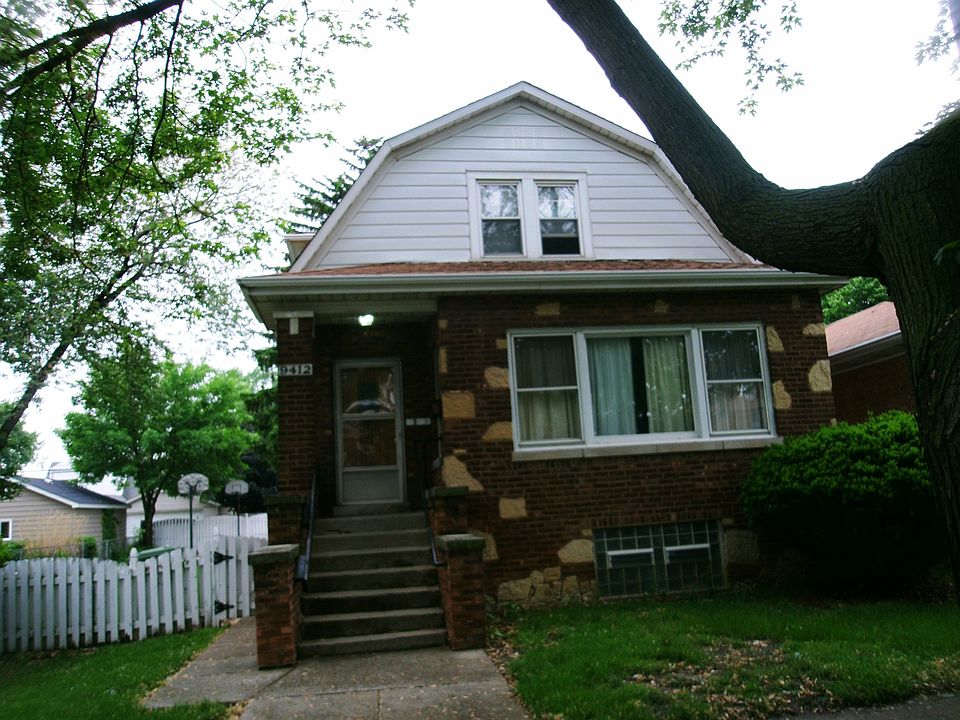 1st image of 9412 S Sacramento Ave #1