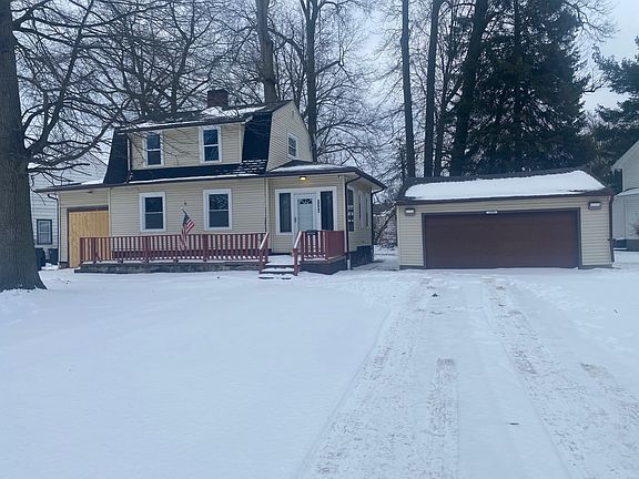 2nd image of 1395 Trumbull Ave SE