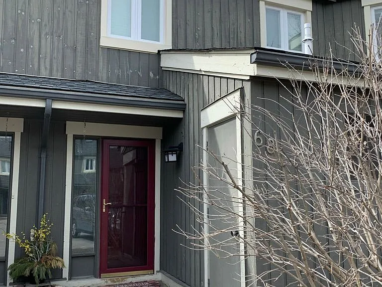 149 Fairway Cres #68 — Photo 1