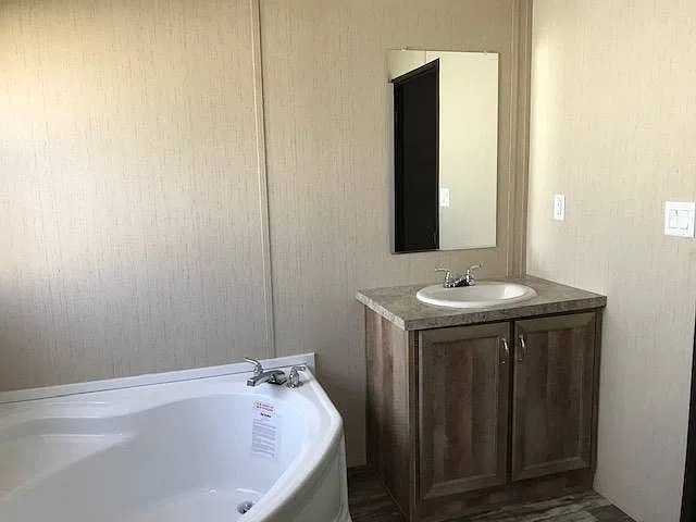3 bed, 2.0 bath, $1,575 — Photo 4