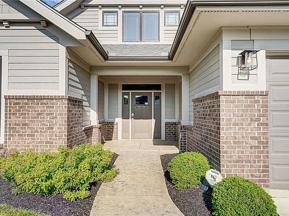 5th image of 1381 Highland Ln S