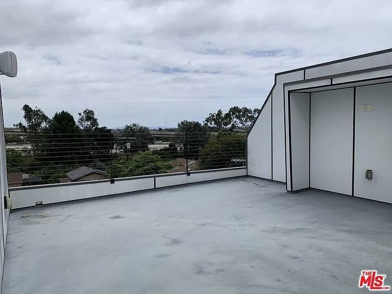 11341 Pearl St — Photo 39