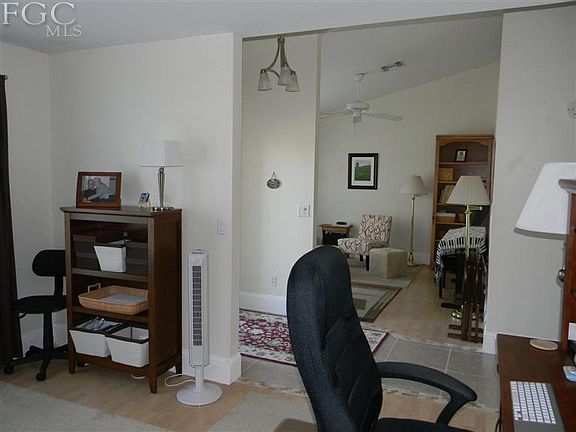 5th image of 2917 NE Juanita Pl