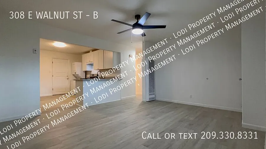 2 Bedroom Remodeled Apartment — Photo 4