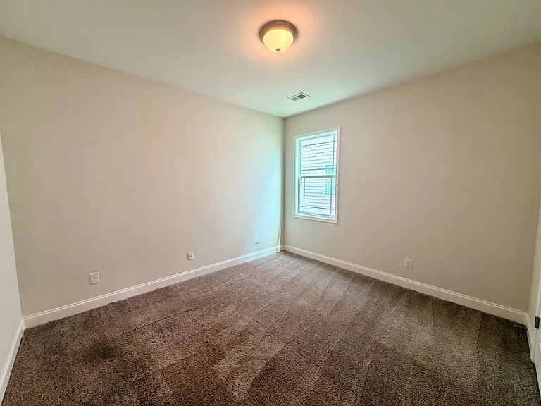 628 Colston Ln — Photo 18