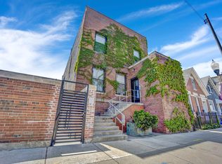 2207 W 18th St #3B, Chicago, IL 60608