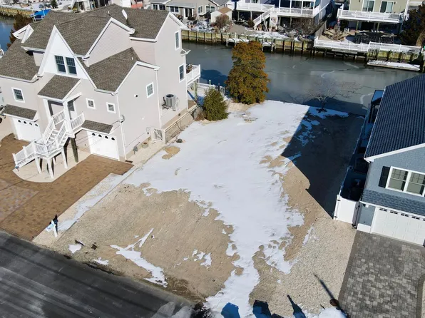 55 Harold Ln, Manahawkin, NJ 08050