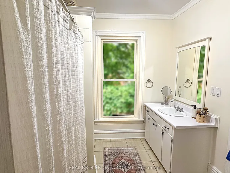 132 Grant Ave — Photo 17