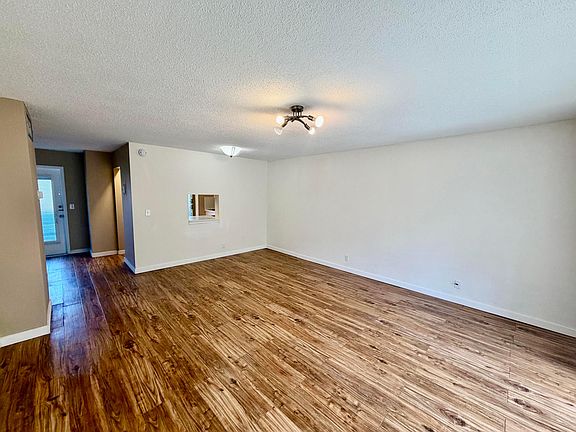 3rd image of 1000 NE 14th Avenue #304