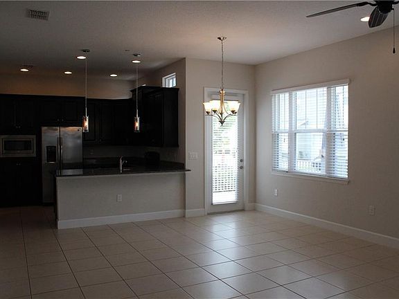3rd image of 13868 Smoot Ave