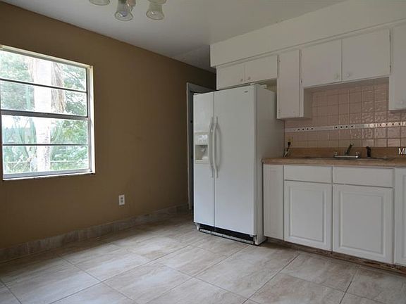 4th image of 2465 Becky Sue Dr