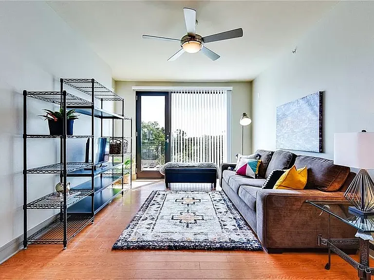 3016 Guadalupe St #309 — Photo 2