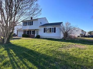 1304 Yellowstone Dr, Newark, DE 19713